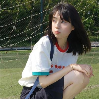 我想变成鸟，所以跳起来
